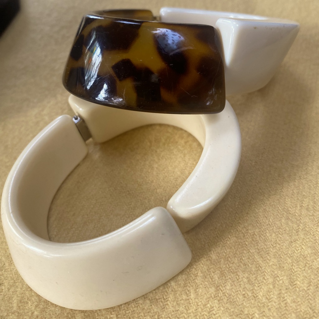 Hinged Bangle Bracelets Fits Up To 7 Inch Wrist